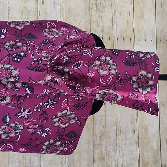 Band of Gypsies Boho Floral Bell Sleeve Top - Picture 8 of 11